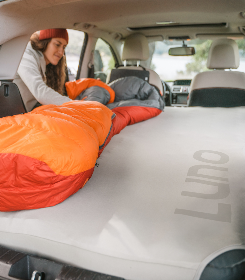 air camping mattress fitted sheet product lifestyle