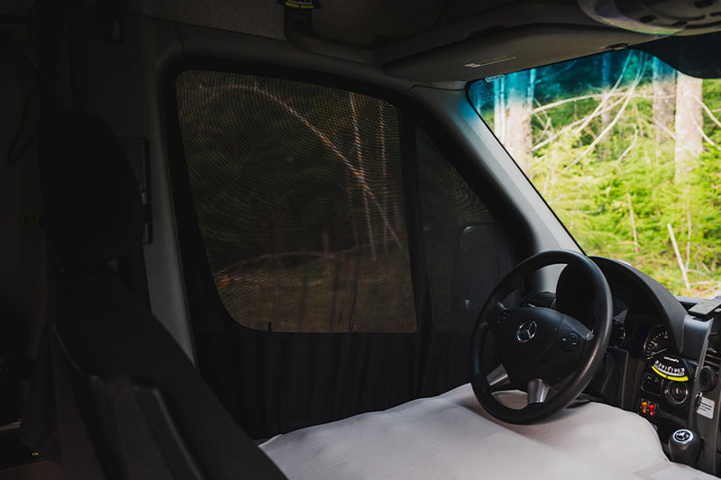 van window screen feature 2